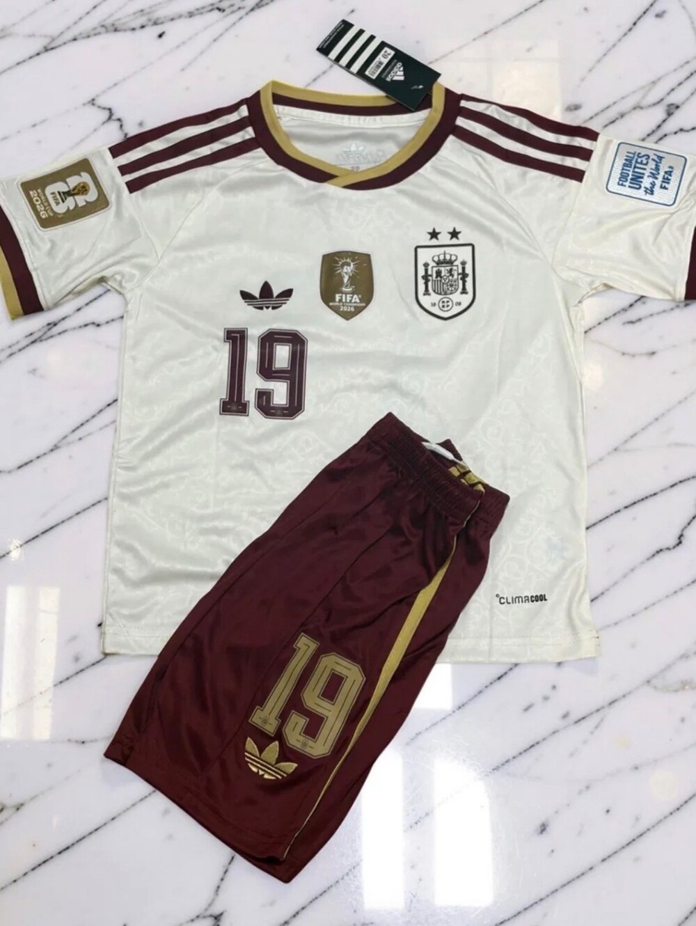 Lamine Yamal Spain 2026 World Cup Away Kids Jersey Shorts Set - Picture 2 of 2